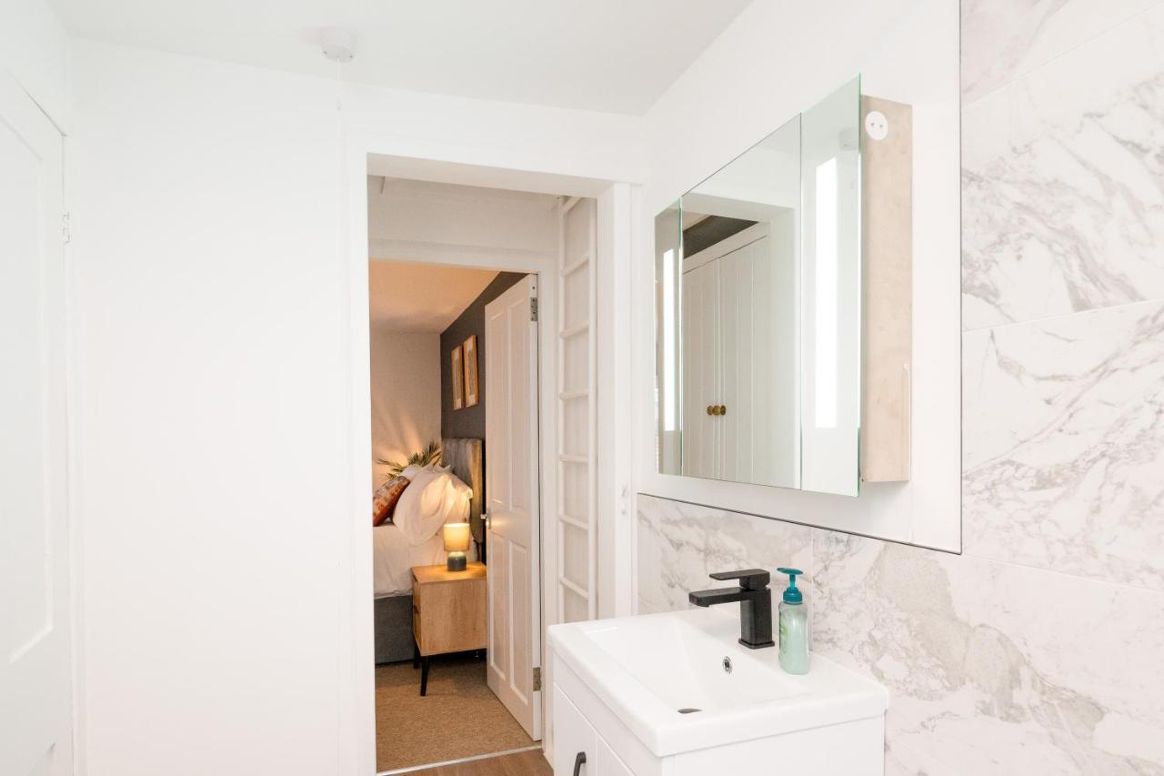 Stunning 2-Bedroom Home In City Centre With Wi-Fi! Royal Tunbridge Wells Exteriör bild