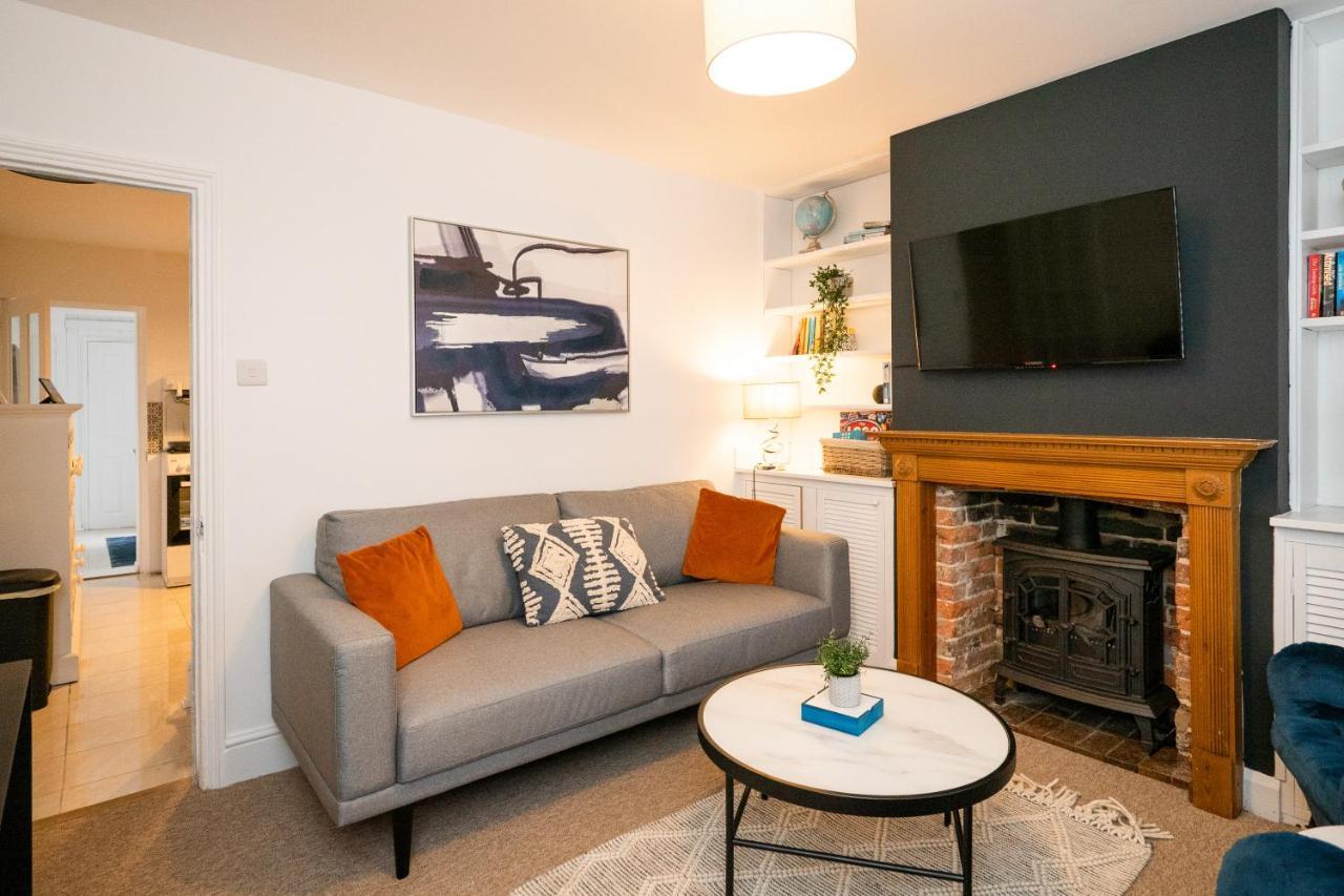 Stunning 2-Bedroom Home In City Centre With Wi-Fi! Royal Tunbridge Wells Exteriör bild